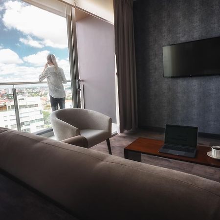סנטה קרוז דה לה סיירה Urban Suites Apart Hotel מראה חיצוני תמונה