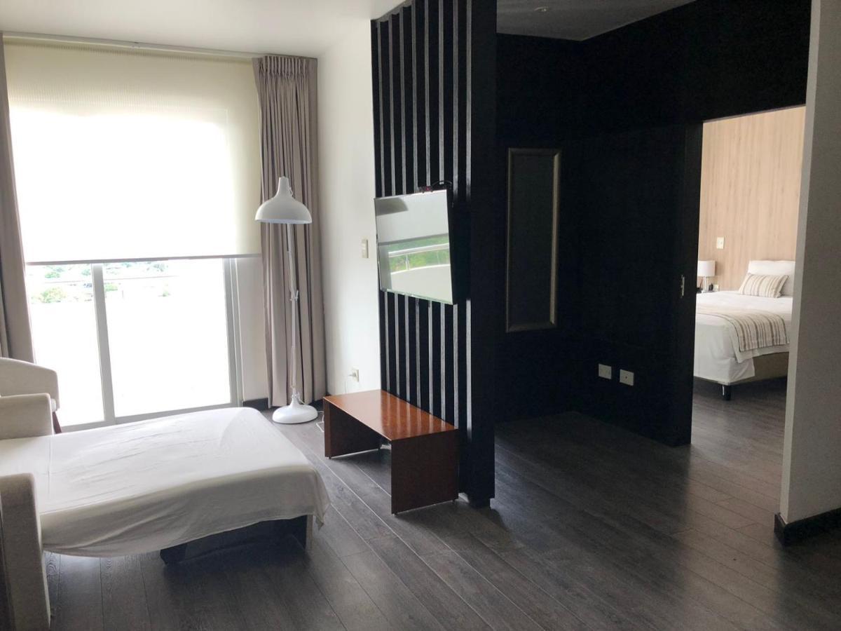 סנטה קרוז דה לה סיירה Urban Suites Apart Hotel מראה חיצוני תמונה