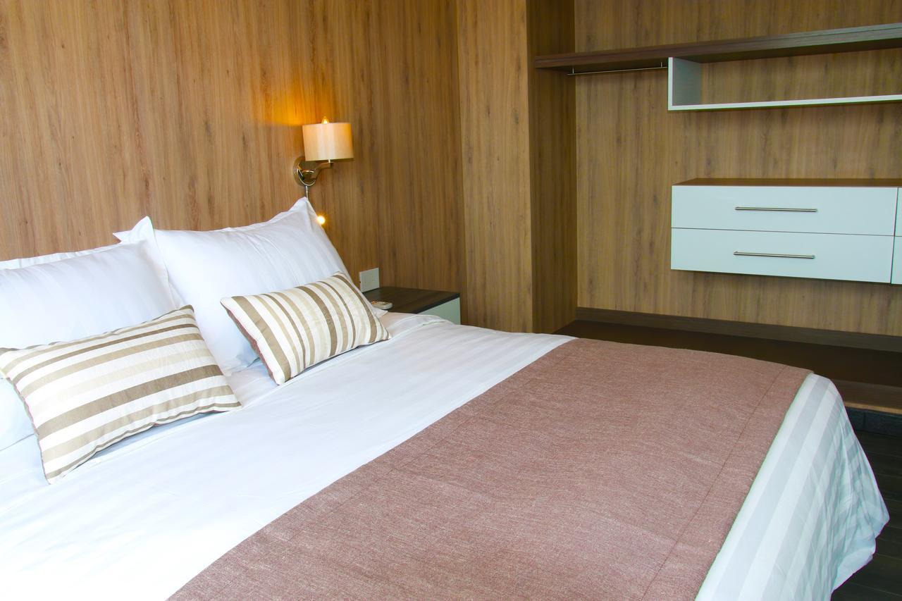 סנטה קרוז דה לה סיירה Urban Suites Apart Hotel מראה חיצוני תמונה