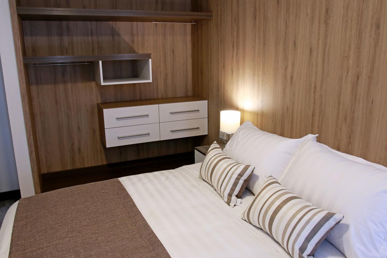 סנטה קרוז דה לה סיירה Urban Suites Apart Hotel מראה חיצוני תמונה