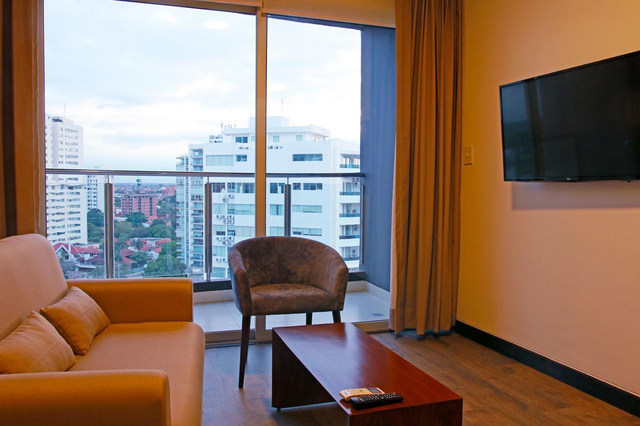 סנטה קרוז דה לה סיירה Urban Suites Apart Hotel מראה חיצוני תמונה