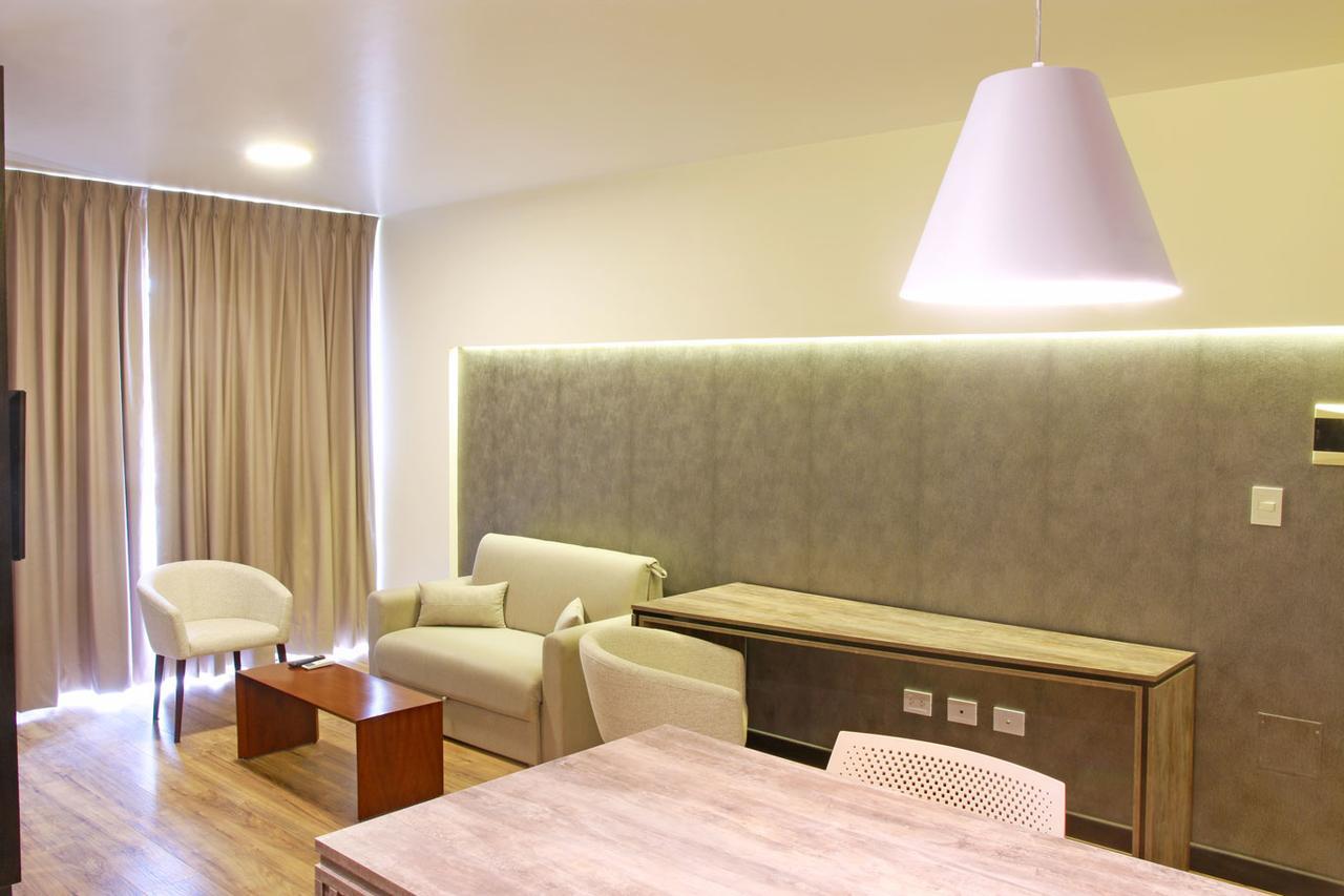 סנטה קרוז דה לה סיירה Urban Suites Apart Hotel מראה חיצוני תמונה