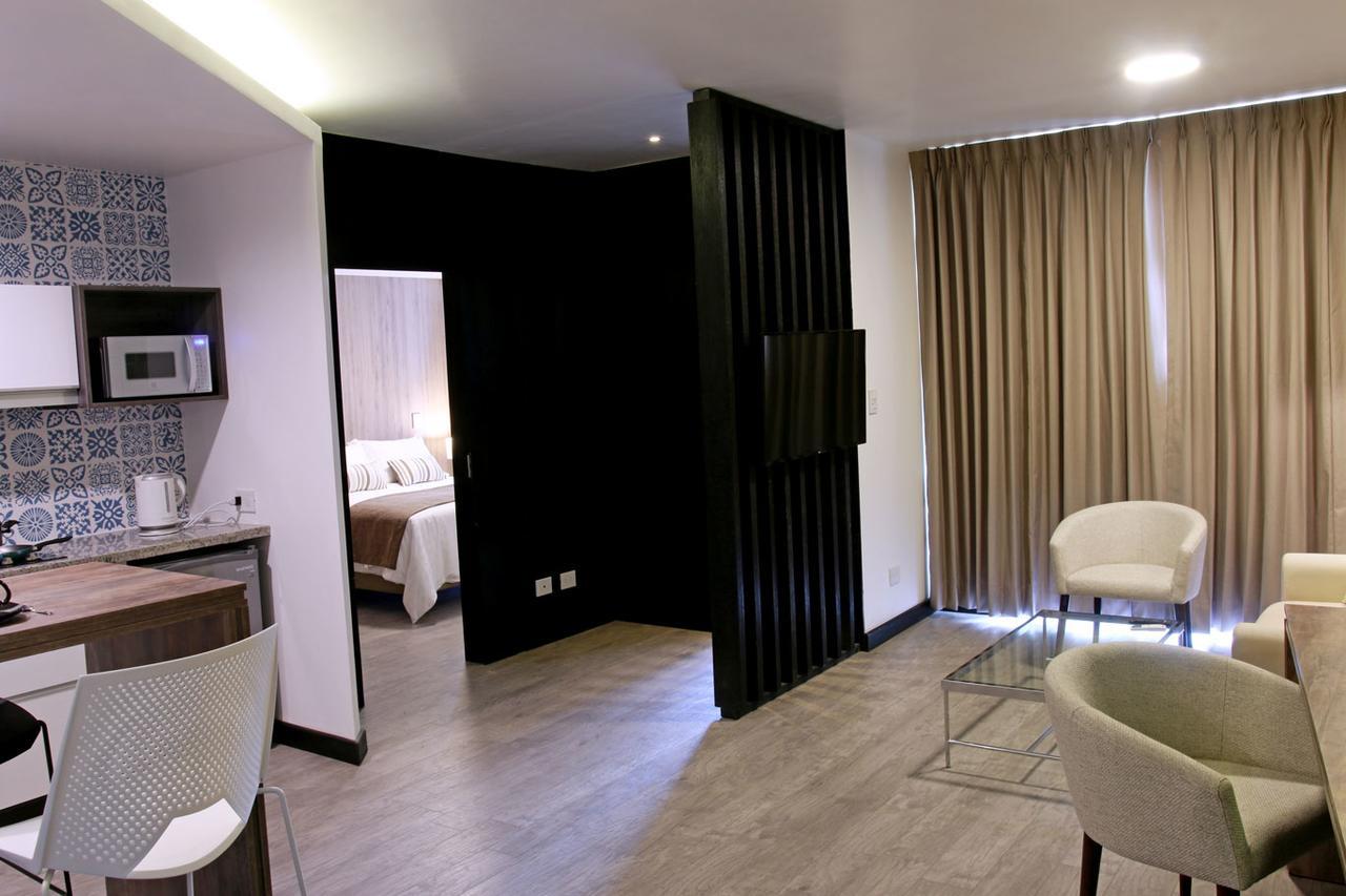סנטה קרוז דה לה סיירה Urban Suites Apart Hotel מראה חיצוני תמונה