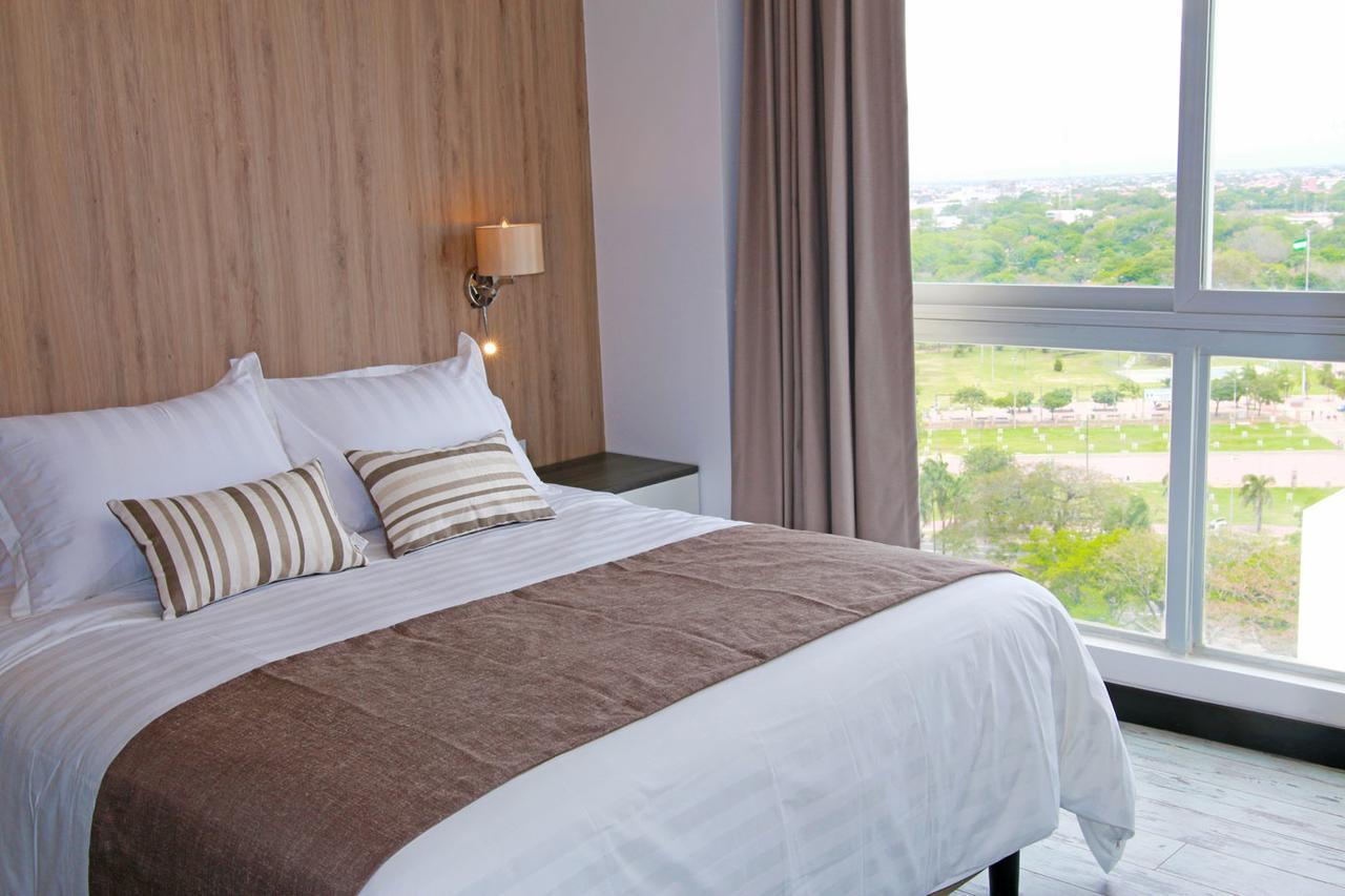 סנטה קרוז דה לה סיירה Urban Suites Apart Hotel מראה חיצוני תמונה